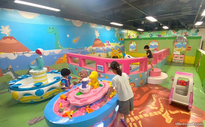 Wan To Play at Little Dino Playground, Changi Airport T3?