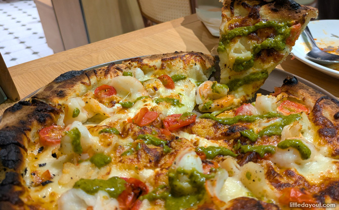 Wildseed Cafe Opens At The Garage, Singapore Botanic Gardens 2 Kelong Prawn and Scallop Pizza