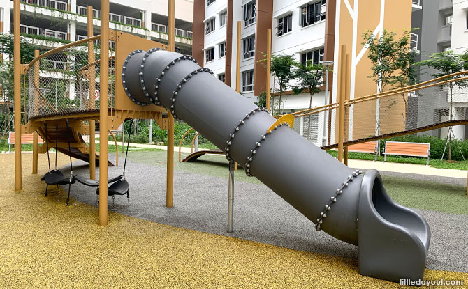 Rolling Wave Tower Playground at Woodlands Glade