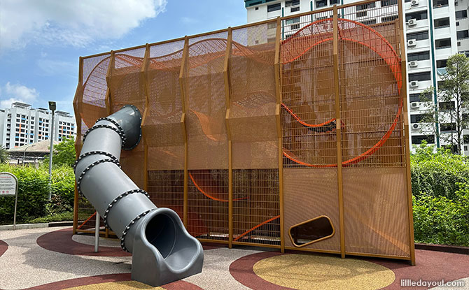 Woodlands Spring WallHolla Playground: Diamond Shape Pattern Vertical Playground