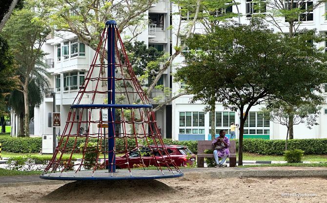 Yishun Park: Plantation Past, Playground & Dipterocarpus Arboretum 12 spinning rope cone